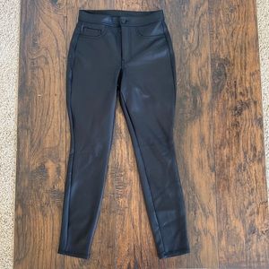 Express size 6 faux leather skinny pants
